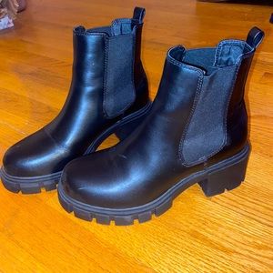 Steve Madden Boots